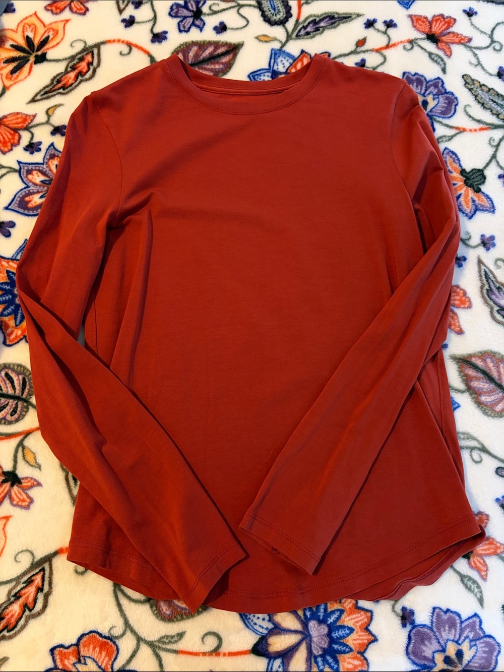 Lululemon Long-Sleeve Crewneck Top
Tag torn out, but it is either a 2 or 4